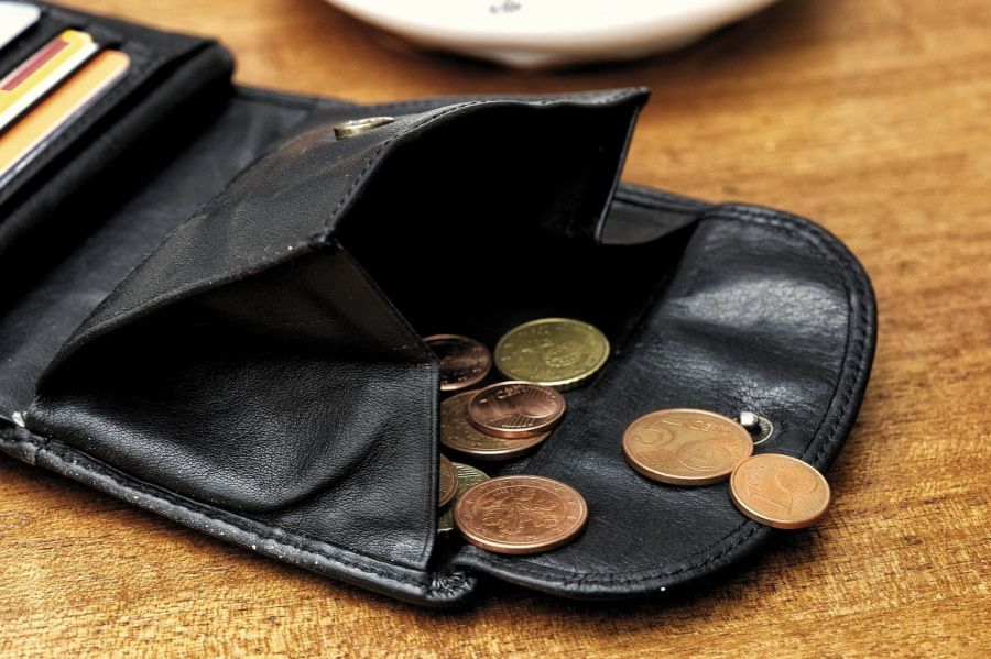 COVID-19 hits incomes across key African economies