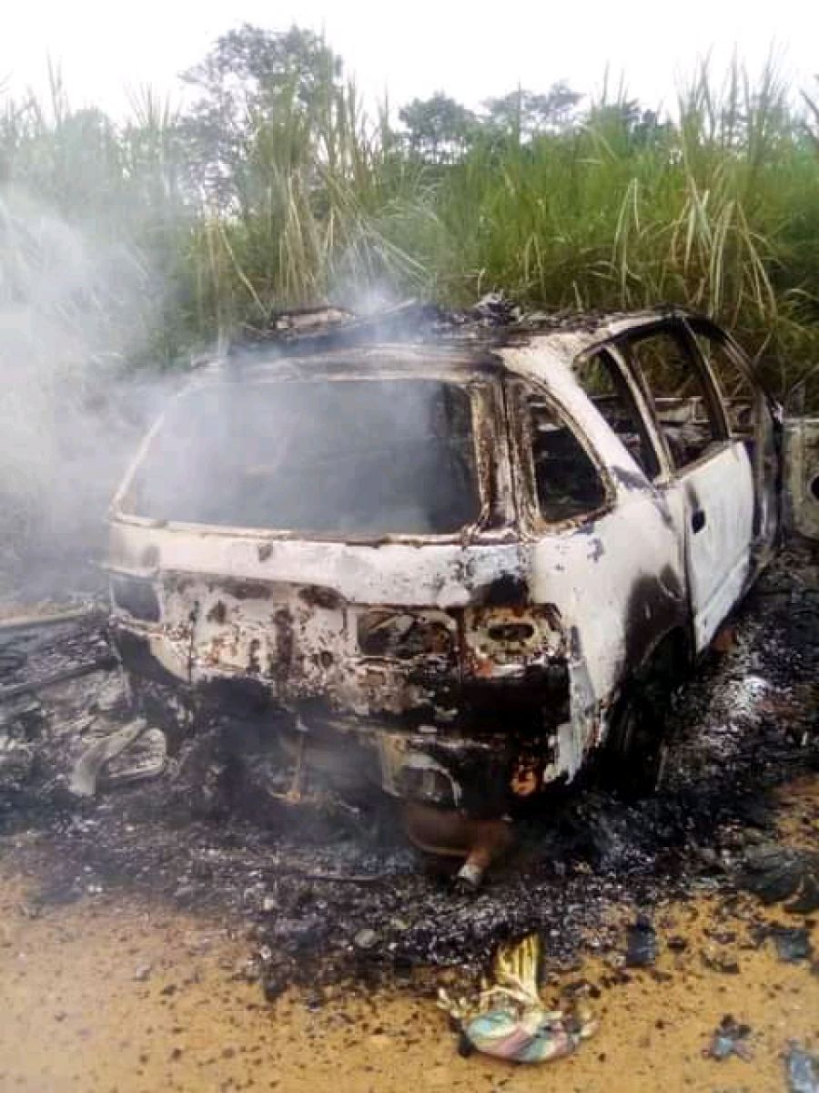 Selon Kavunga Seyitabo joint par la Radio Moto Butembo-Beni, le premier véhicule incendié au niveau de Manzobe-Idohu venait de Mambassa avec à bord du Cacao.